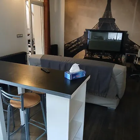 De 90 M2 Climatise Avec Terrasse 아파트 오비에르