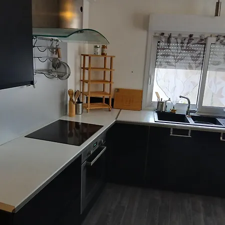 De 90 M2 Climatise Avec Terrasse