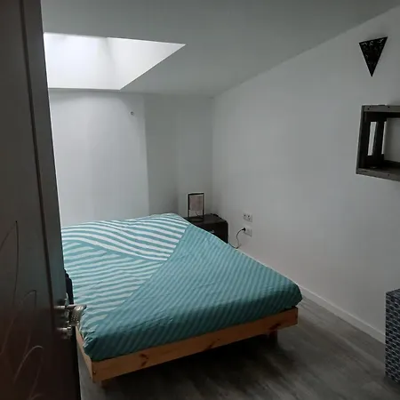 Апартаменты De 90 M2 Climatise Avec Terrasse *