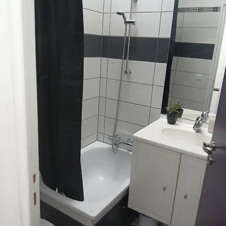 De 90 M2 Climatise Avec Terrasse Обьер