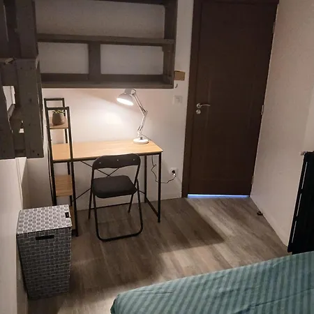 Apartment De 90 M2 Climatise Avec Terrasse *