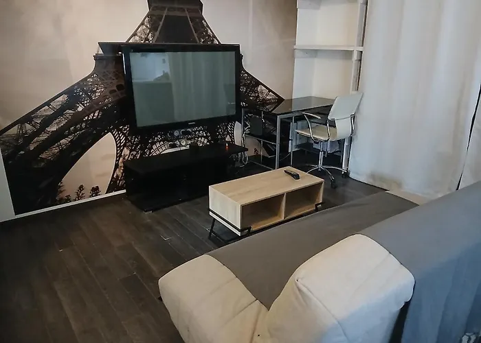 De 90 M2 Climatise Avec Terrasse 아파트