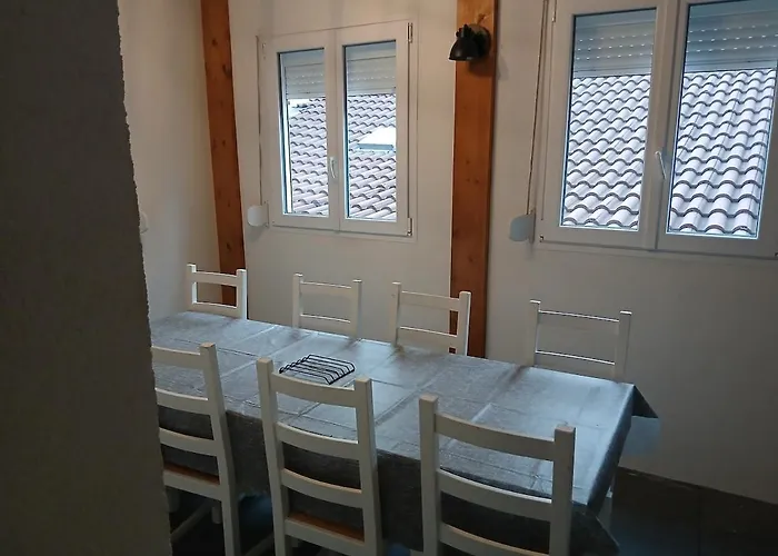 De 90 M2 Climatise Avec Terrasse *