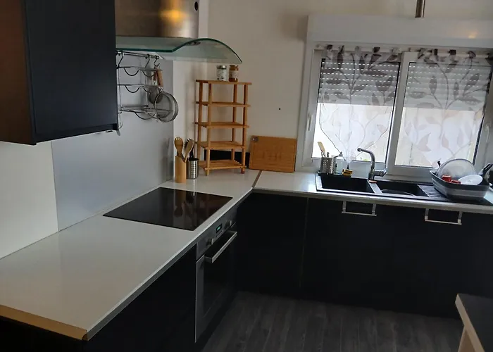 De 90 M2 Climatise Avec Terrasse