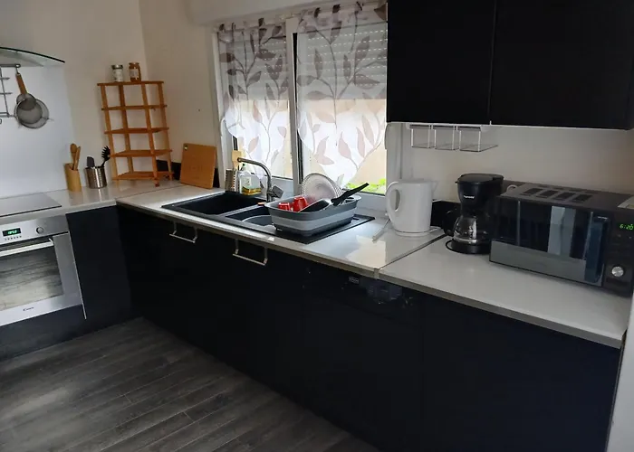 아파트 De 90 M2 Climatise Avec Terrasse *