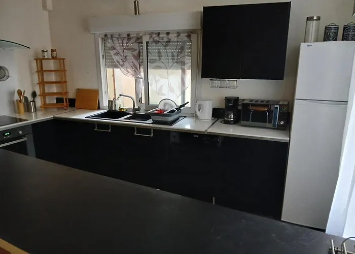 De 90 M2 Climatise Avec Terrasse Обьер